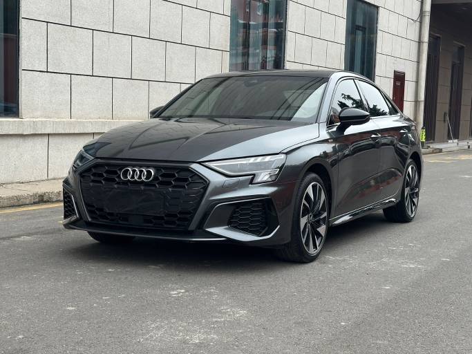 Audi A3L 35 TFSI Luxury Sport из Китая