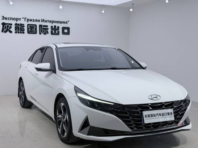 Hyundai Elantra 1.4T Top